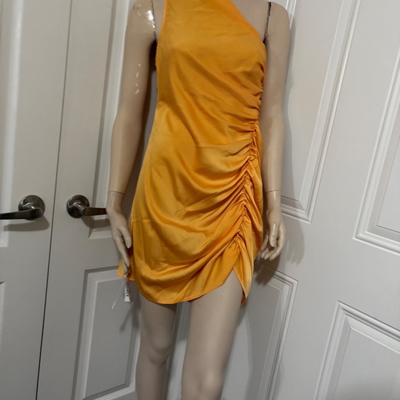 Dress - Picture 2 of 5